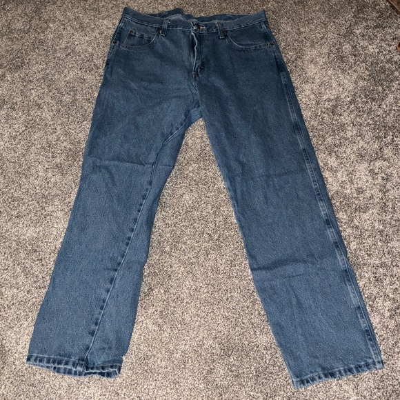 Men’s Wrangler Jeans - Picture 1 of 3